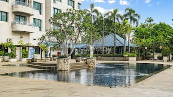 Kolam renang outdoor