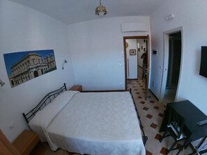 Kamer, 1 slaapkamer, roken, balkon | 1 slaapkamer