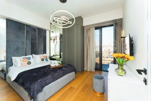 2 bedrooms, iron/ironing board, free WiFi