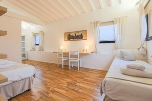 4 chambres, bureau, fer et planche à repasser, Wi-Fi gratuit