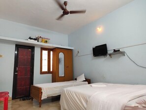 Basic Room | Soundproofing, bed sheets - Mg Resorts (Tarangambadi)