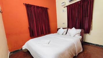 Basic Villa, Garden View | Soundproofing, bed sheets