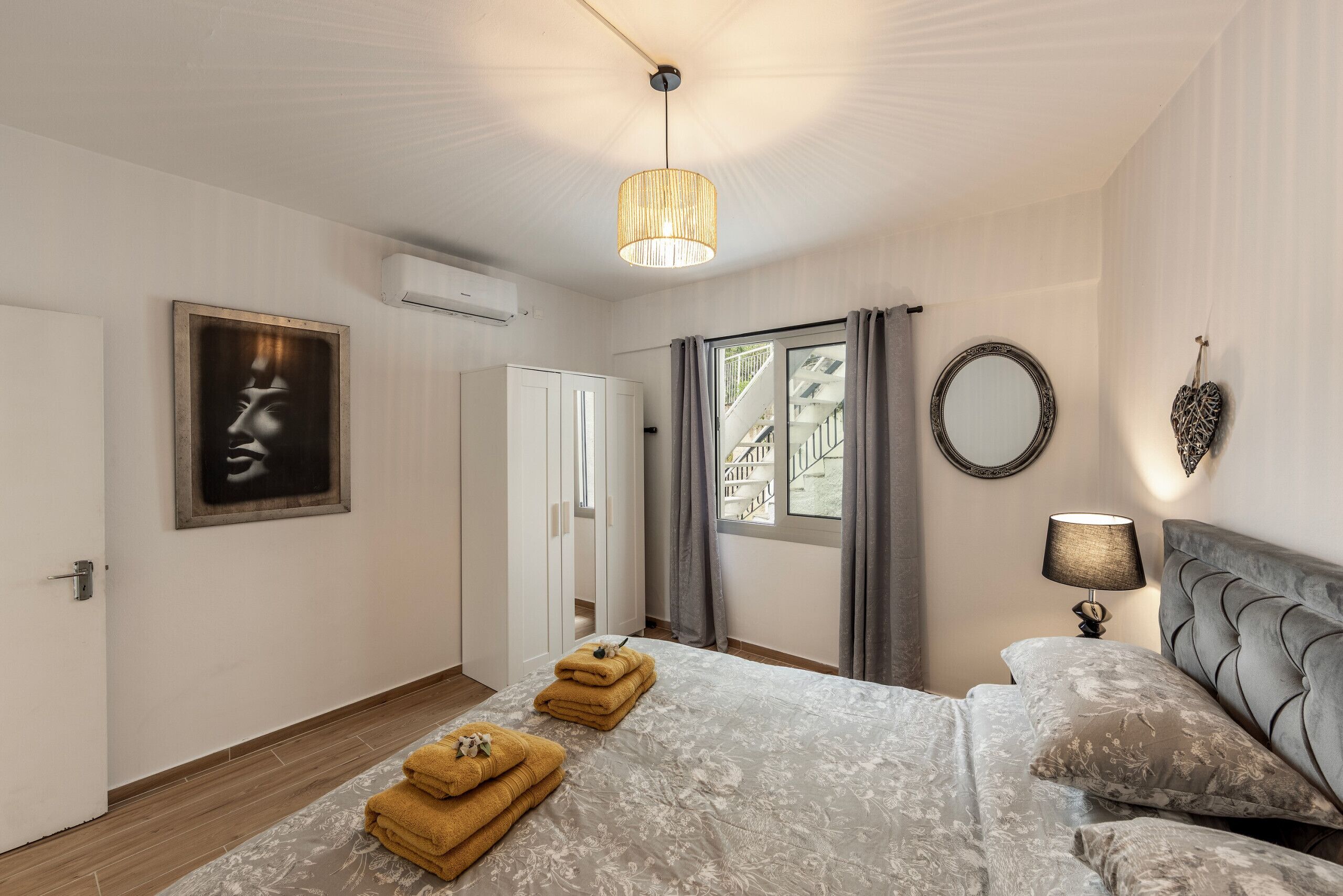 3 間睡房、嬰兒床 (收費)、床單