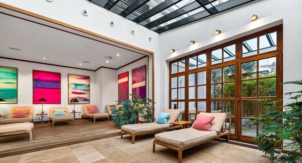 Interior - Luxury apartment with balcony, free SPA use and gym (Sylt)