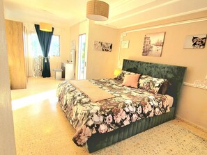 4 quartos, ferros/tábuas de passar roupa, Wi-Fi, roupa de cama