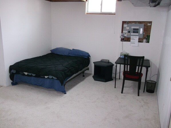 1 bedroom, desk, iron/ironing board, free WiFi - Lakeshore North - Waterloo (Waterloo)