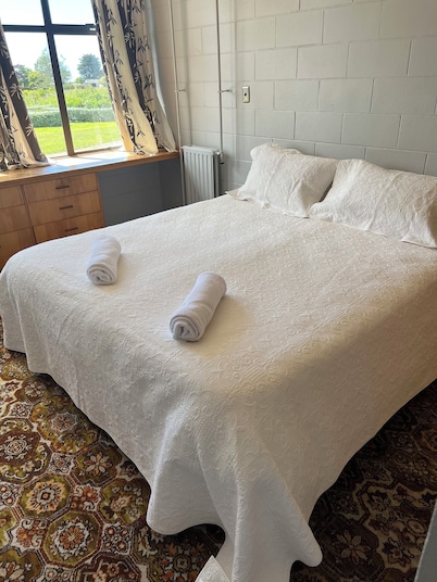 R3 Green Hayes Estate Rentals- Magnolia House