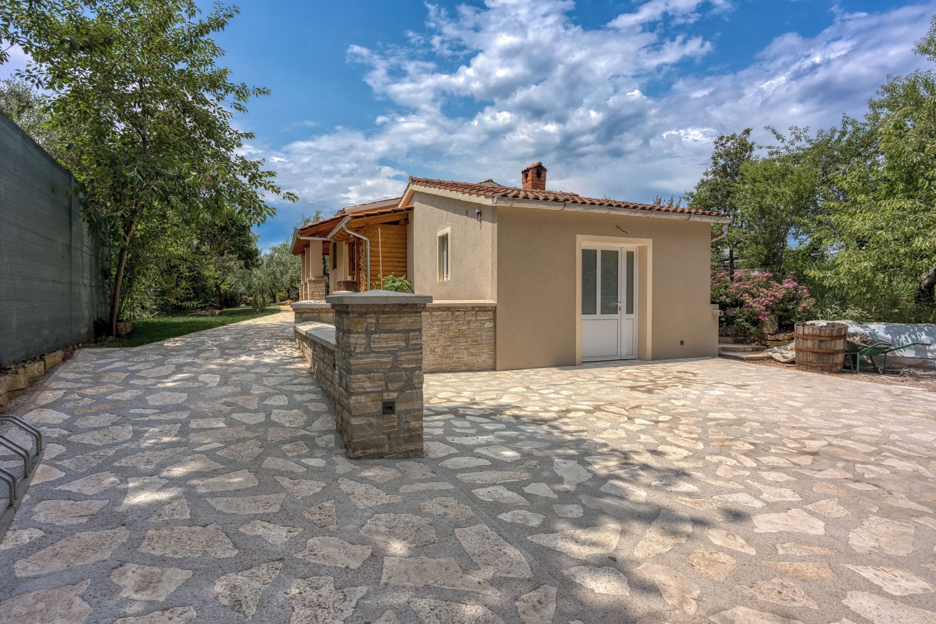 Family House, Multiple Bedrooms, 2 Bathrooms (Casa Oliva Kim Marie) | Exterior