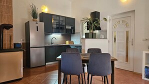Familiehus, 2 soverom, 2 bad (Casa Oliva Kim Marie /w Garden) | Spiseområde