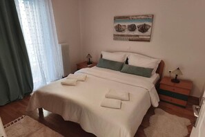 2 slaapkamers, een strijkplank/strijkijzer, gratis wifi