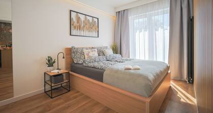 Mala Poleska - Cozy Garden Apartment Near Jasna Góra / Parking & Wi-Fi