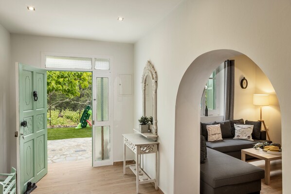 Apartment - Galata Watermill Cottage (Galata)