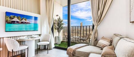 TV connectée, table de tennis de table