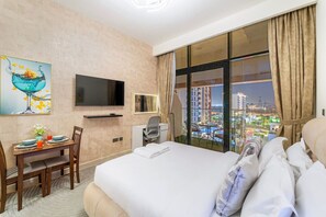 Iron/ironing board, WiFi, bed sheets - FIRST CLASS | Studio | Modern Vibes in Dubai (Meydan)