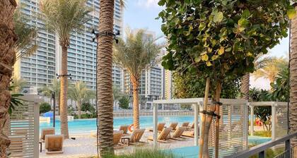 FIRST CLASS | 2BR | Sun, Views & Serenity