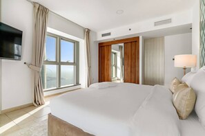 2 bedrooms, travel crib, free WiFi, bed sheets