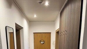Apartment, 2 Bedrooms, City View | Hallway - Charming 3-room Apartment in Hoyerswerda, Lusatian Lake District (Lauta)