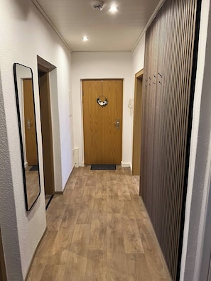 Huoneisto, 2 makuuhuonetta, kaupunkinäköala | Käytävä