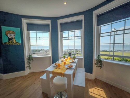 Stunning Sea View Georgian Retreat by Adliv