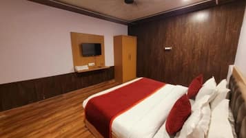 Deluxe Room, Garden View | Free WiFi