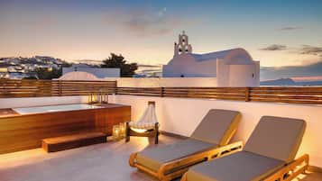 Majestic Suite with Outdoor Hot Tub | Terrace/patio