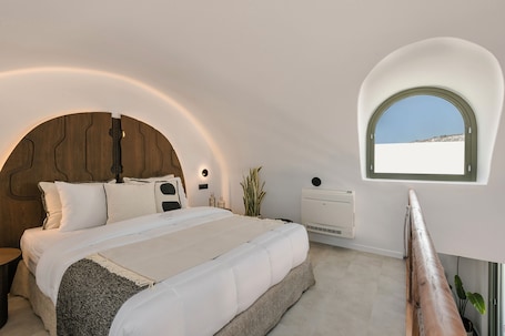 In-room safe, desk, iron/ironing board, free WiFi