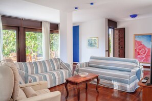 Smart TV - Cozy spacious Villa near Gallipoli (Alezio)