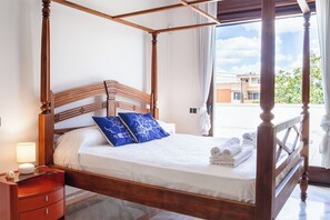 4 bedrooms, iron/ironing board, WiFi, bed sheets - Cozy spacious Villa near Gallipoli (Alezio)