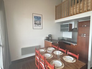 Dining - Cozy duplex 6-8 pers, ski-in/ski-out, garage, wifi (Besse-et-Saint-Anastaise-Super Besse)