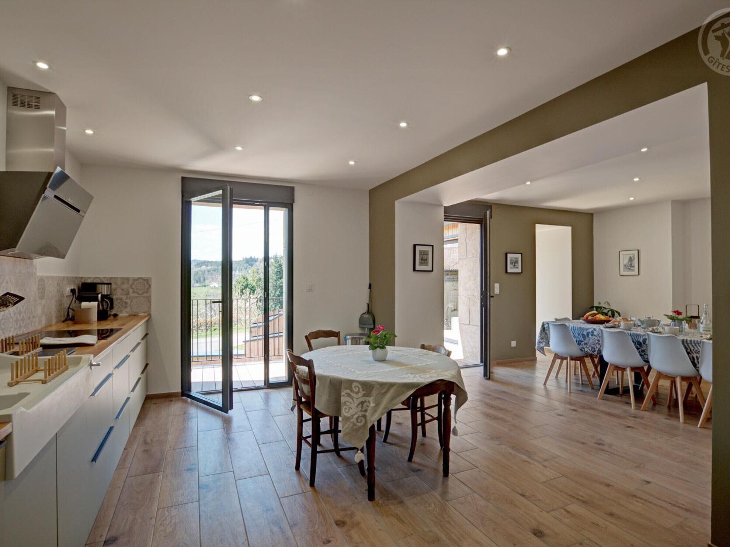 Réfrigérateur, micro-ondes, lave-vaisselle