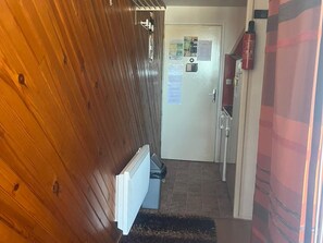 Interior - Family apartment for 6 in Super Besse, near slopes (Besse-et-Saint-Anastaise-Super Besse)