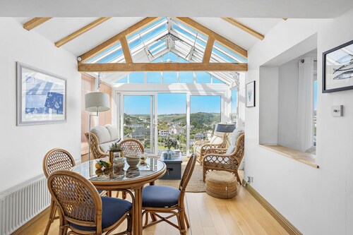 Spacious house with panoramic estuary views