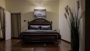 Luxury Villa, Mountain View | 2 bedrooms, Egyptian cotton sheets, premium bedding, pillow-top beds