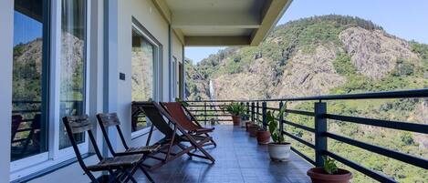 Luxury-Villa, Bergblick | Terrasse/Patio