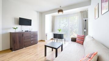 Apartment (14) | Living area | Flat-screen TV