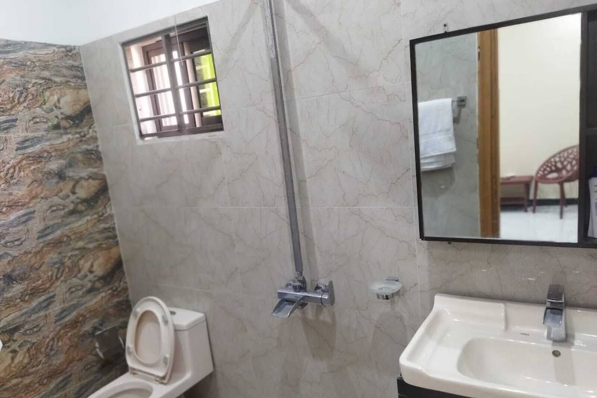 Toallas, jabón, papel higiénico