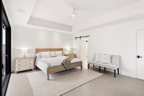 4 bedrooms, iron/ironing board, WiFi, bed sheets
