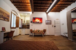 جناح ديلوكس | خزنة داخل الغرفة وبديكورات فريدة لكل غرفة وطراز فريد لكل وحدة