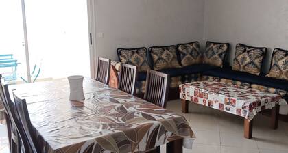 3 bedrooms, 15-minute walk to the beach