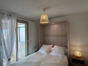 1 chambre, fer et planche à repasser, Wi-Fi, draps fournis