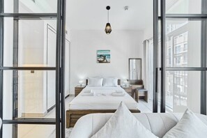 1 chambre, bureau, fer et planche à repasser, Wi-Fi
