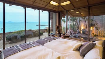 Individually decorated, iron/ironing board, free WiFi