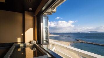 客室ごとに異なる装飾、アイロン / アイロン台、WiFi (無料)