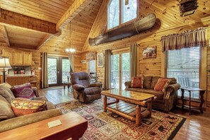 TV connectée, lecteur de DVD, baby-foot