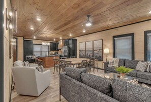 TV, fireplace, video games, DVD player - 5BR Luxury | Rooftop Lounge | Indoor Pool | Hot Tub | Walk to Water Park | Sleeps 22 (Sevierville)