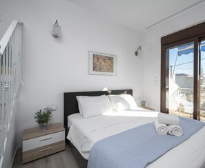 Laptop workspace, iron/ironing board, cots/infant beds, free WiFi