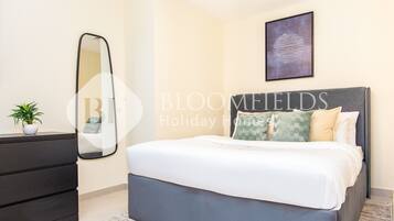 2 bedrooms, in-room safe, iron/ironing board, free WiFi