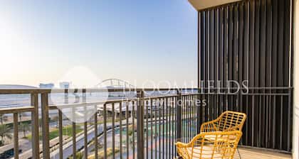 Bloomfields 1BR Deluxe in Water Edge