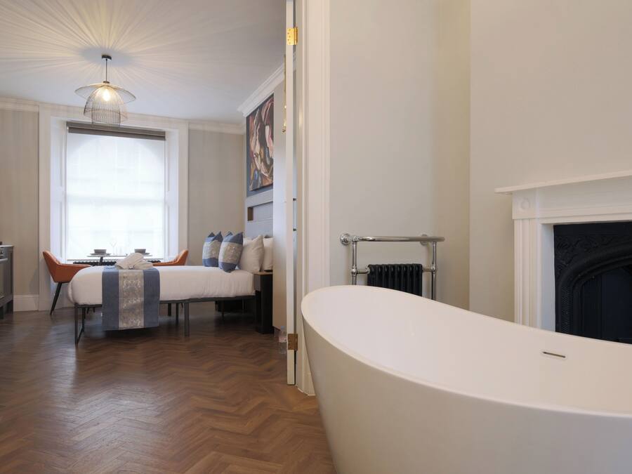 Apartment, 1 Bedroom | Bathroom | Hair dryer, towels, soap, shampoo