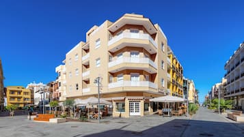 Mặt tiền nơi lưu trú